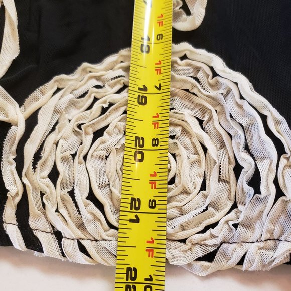 Anthropologie Burlap silk skirt size Small floral lace black cream new - Picture 4 of 9